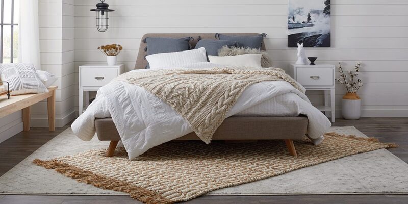 Thảm lót sàn tạo điểm nhấn cho phòng ngủ 