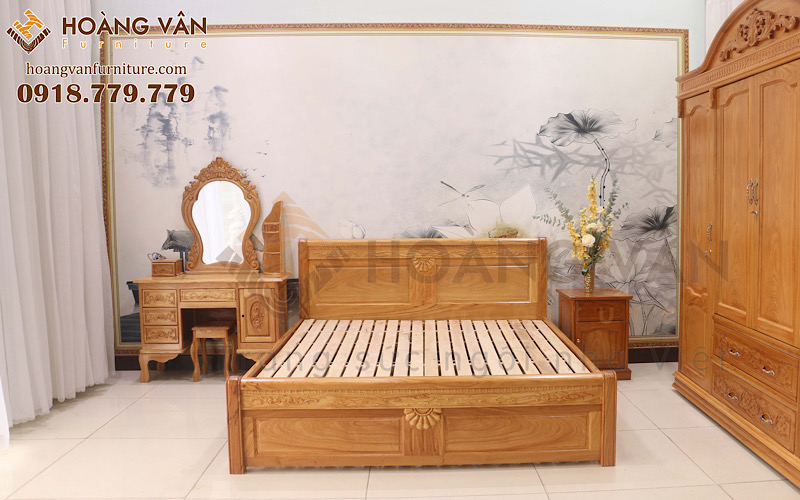 Mẫu giường ngủ gỗ gõ quạt sen hiện đại tại Hoàng Vân 